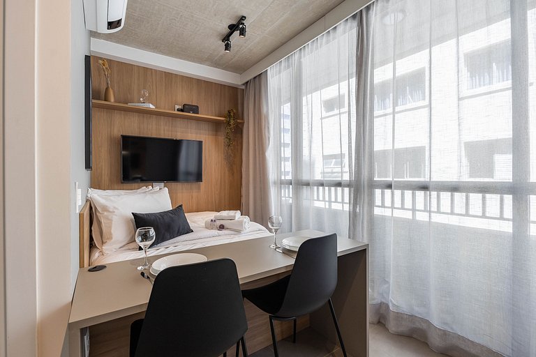 Studio com varanda no Jardim Paulista