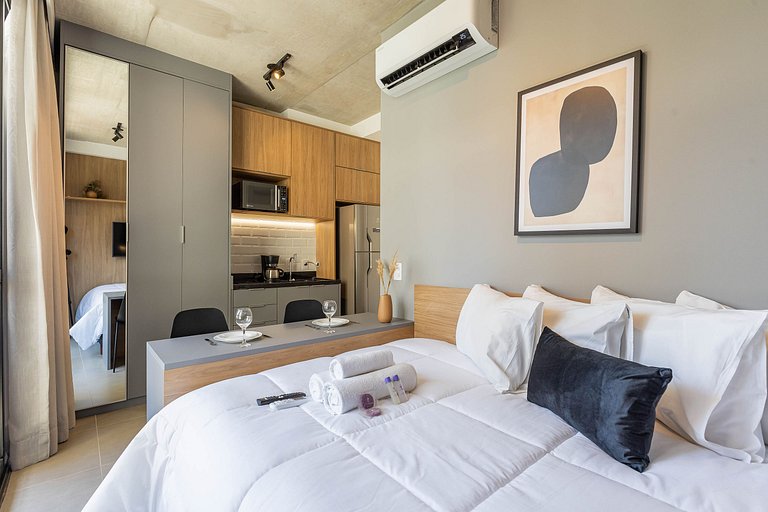 Lindo studio com varanda na Alameda Itu