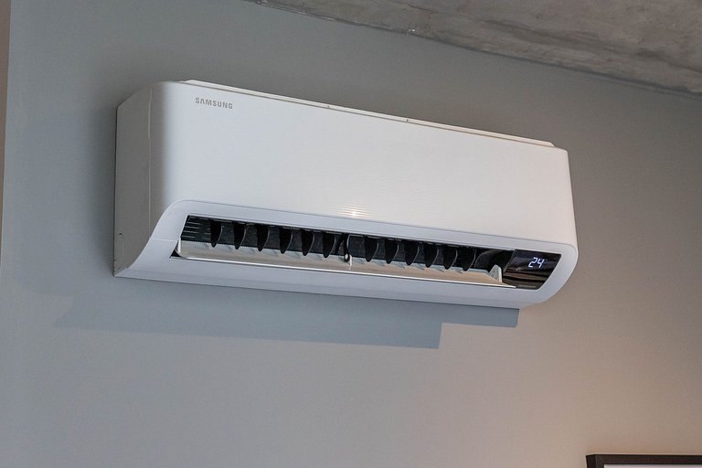 Lindo studio com varanda na Alameda Itu