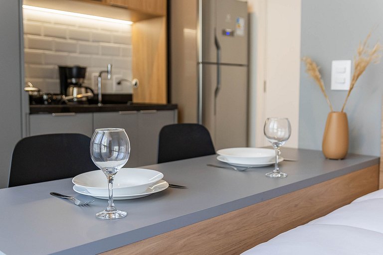 Lindo studio com varanda na Alameda Itu