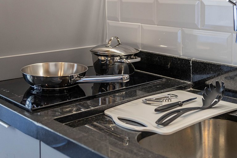 Lindo studio com varanda na Alameda Itu