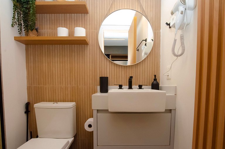 Charmoso studio C/mezanino e varanda em Moema