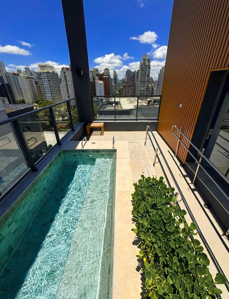 Belo studio ao lado do Shopping Pamplona