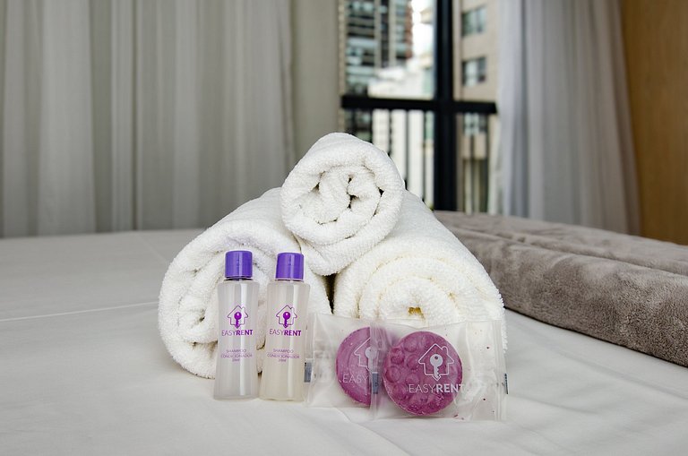 Charmoso studio C/ cama queen na Fradique Coutinho