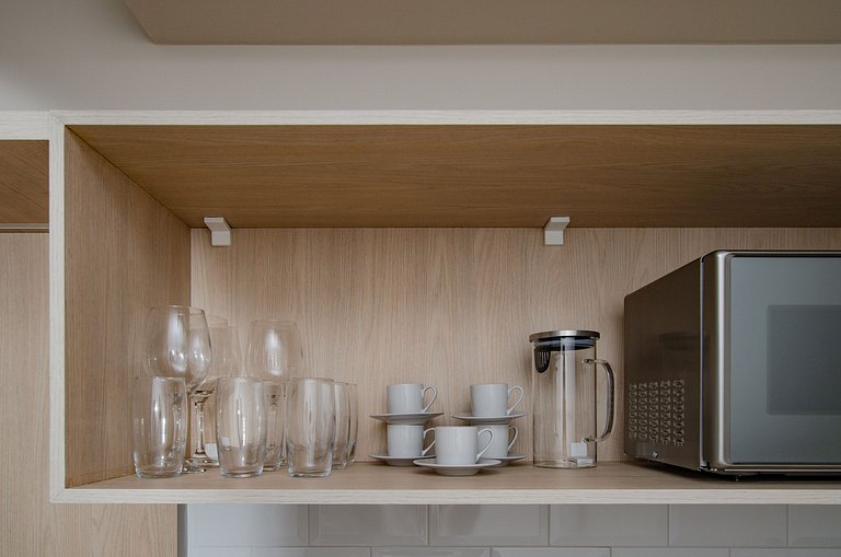 Charmoso studio C/ cama queen na Fradique Coutinho