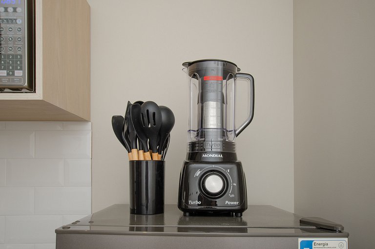 Charmoso studio C/ cama queen na Fradique Coutinho