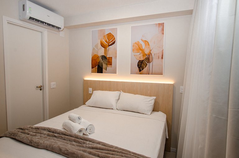 Charmoso studio C/ cama queen na Fradique Coutinho