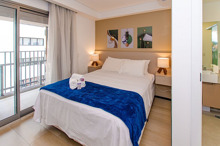 Belo studio com cama queen no Jardins