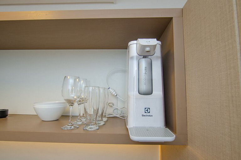 Belo studio com cama queen no Jardins