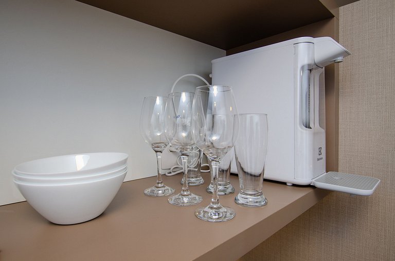 Belo studio com cama queen no Jardins