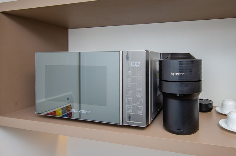 Belo studio com cama queen no Jardins