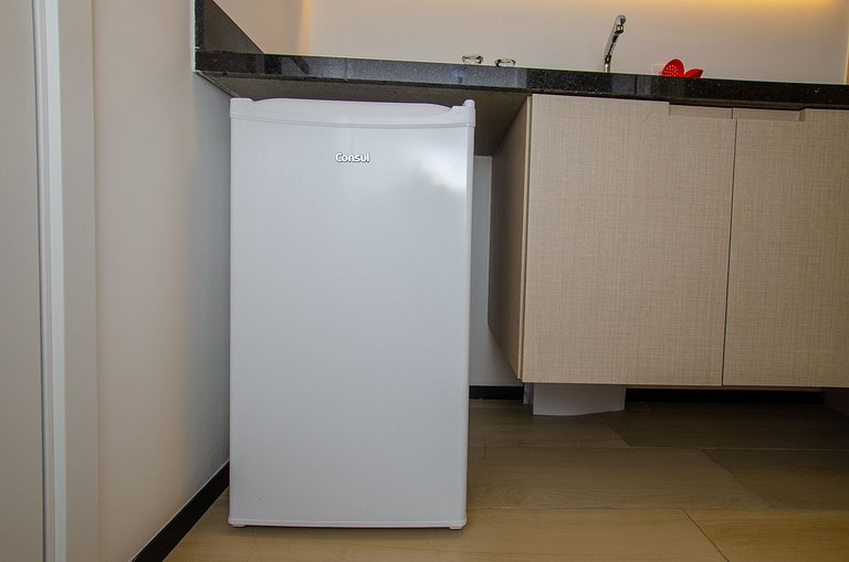 Belo studio com cama queen no Jardins