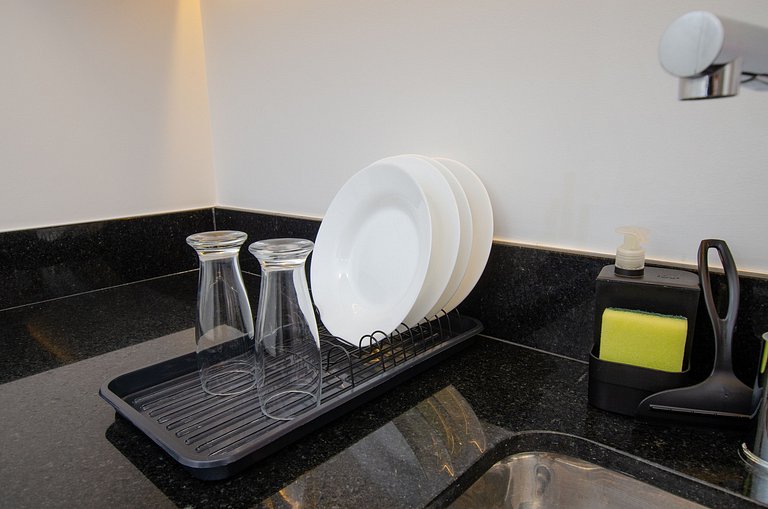 Belo studio com cama queen no Jardins