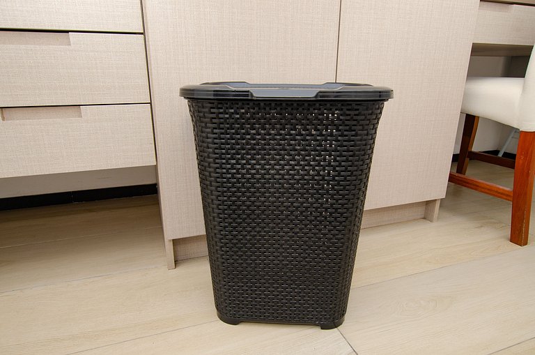 Belo studio com cama queen no Jardins