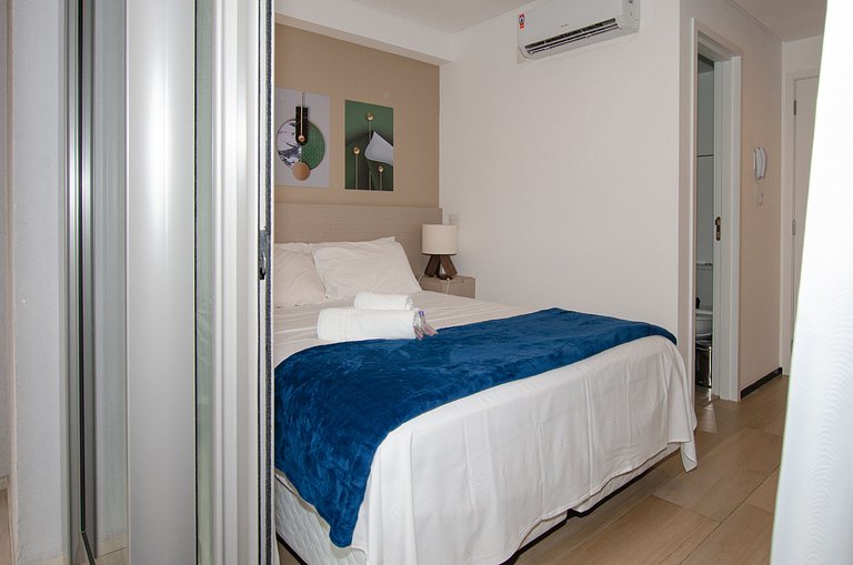 Belo studio com cama queen no Jardins