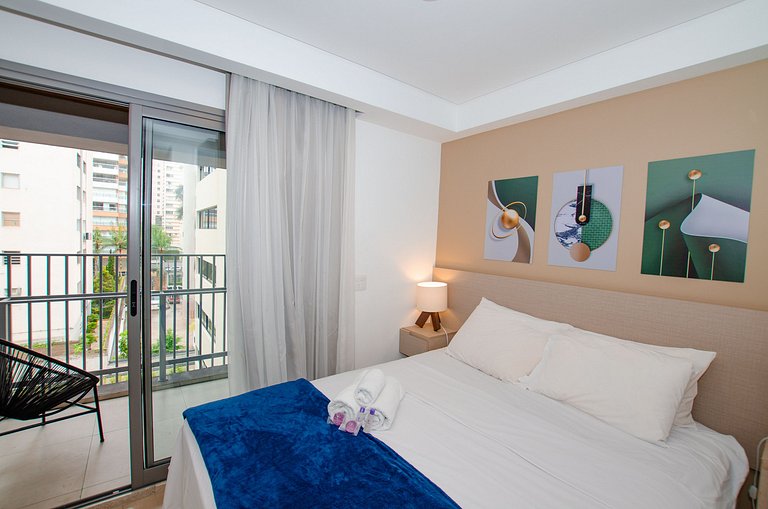 Belo studio com cama queen no Jardins