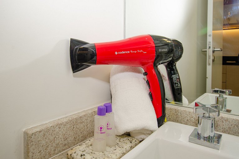 Belo studio com cama queen no Jardins