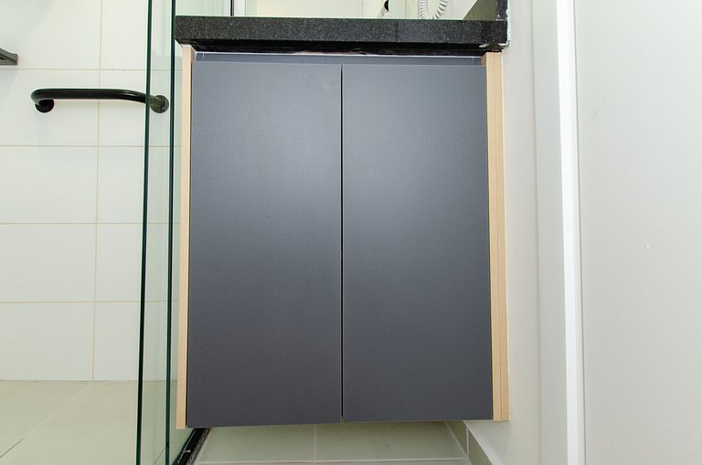 Lindo apto com 2 dorms e varanda na Pompéia