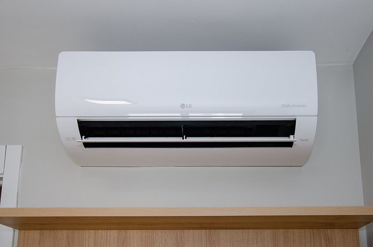 Lindo apto com 2 dorms e varanda na Pompéia