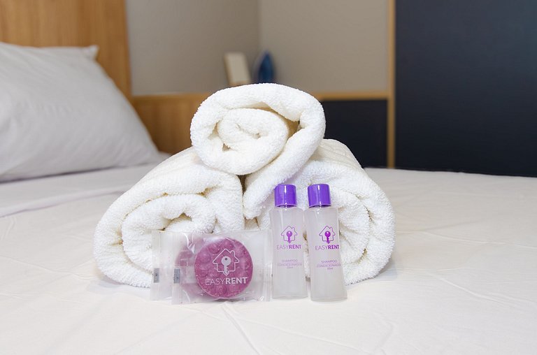 Lindo apto com 2 dorms e varanda na Pompéia