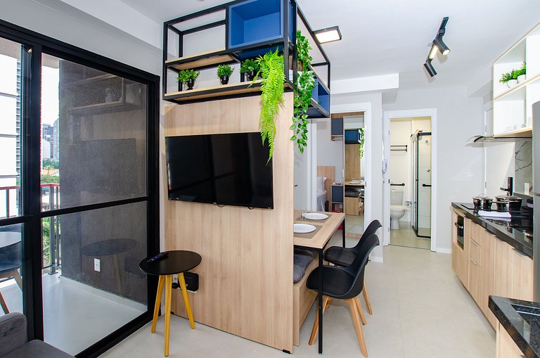 Lindo apto com 2 dorms e varanda na Pompéia