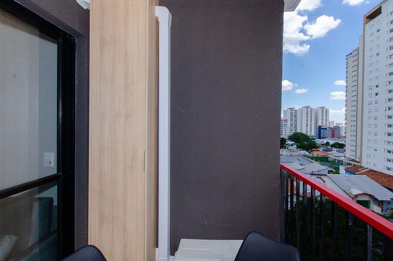 Lindo apto com 2 dorms e varanda na Pompéia