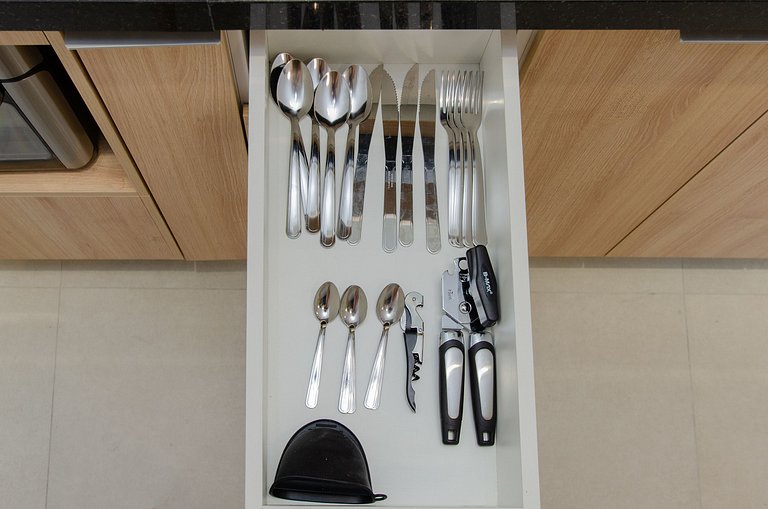 Lindo apto com 2 dorms e varanda na Pompéia