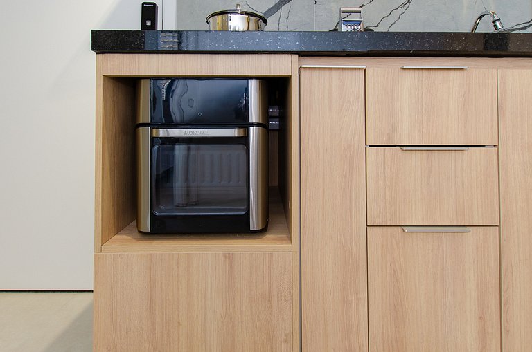 Lindo apto com 2 dorms e varanda na Pompéia