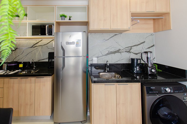 Lindo apto com 2 dorms e varanda na Pompéia