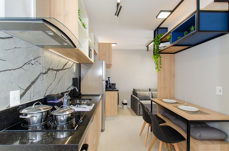 Lindo apto com 2 dorms e varanda na Pompéia