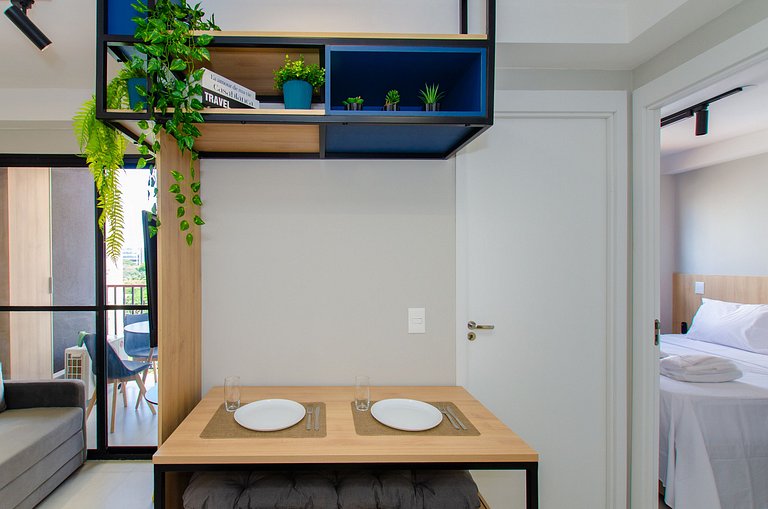 Lindo apto com 2 dorms e varanda na Pompéia