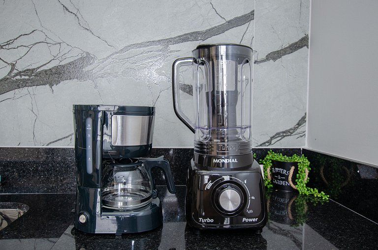 Lindo apto com 2 dorms e varanda na Pompéia