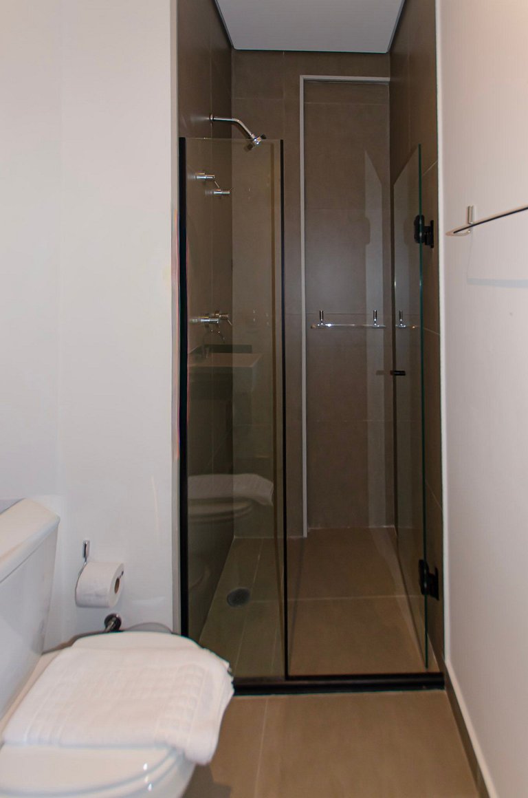 Belo apto de 2 dorms C/ varanda e ar-condicionado