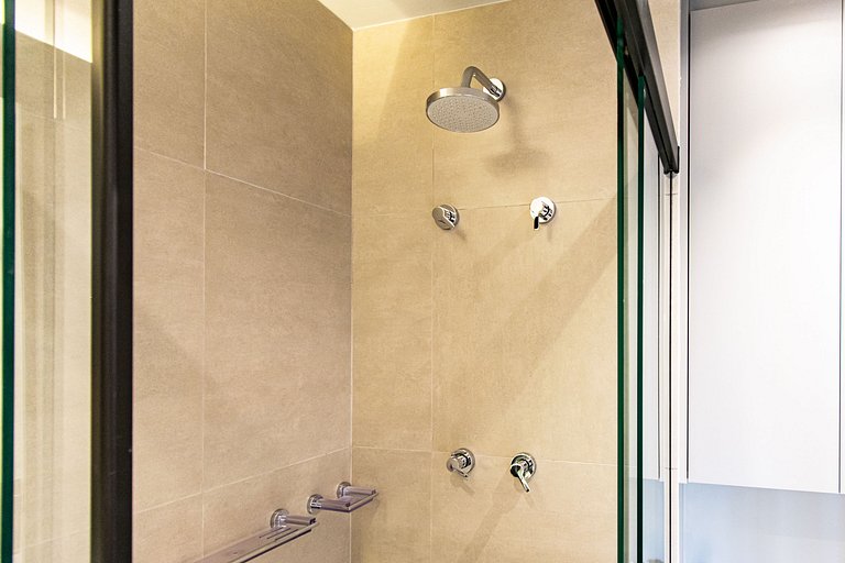 Charmoso studio ao lado da estação Paraiso