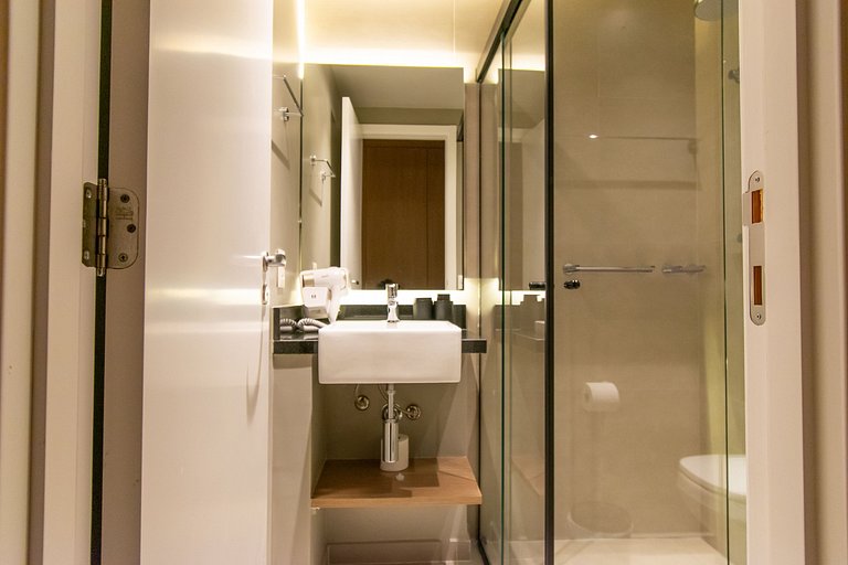 Charmoso studio ao lado da estação Paraiso