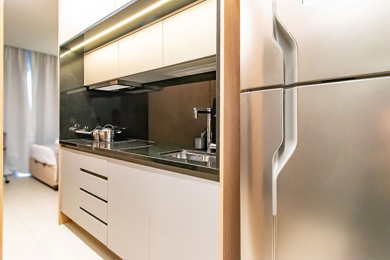 Charmoso studio ao lado da estação Paraiso