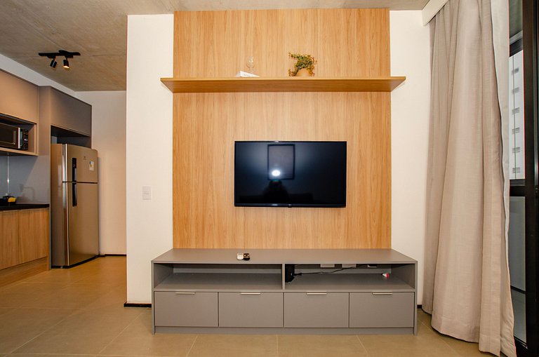 Belo apto de 2 dorms C/ varanda e ar-condicionado