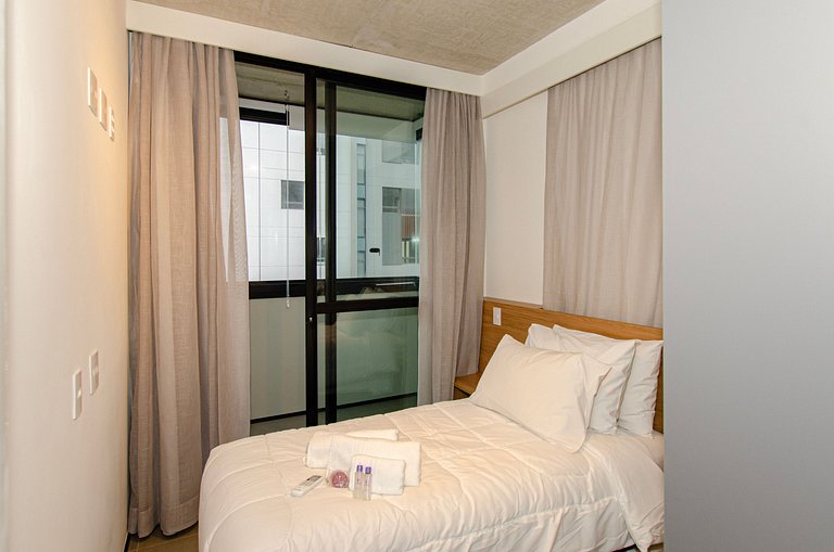 Belo apto de 2 dorms C/ varanda e ar-condicionado