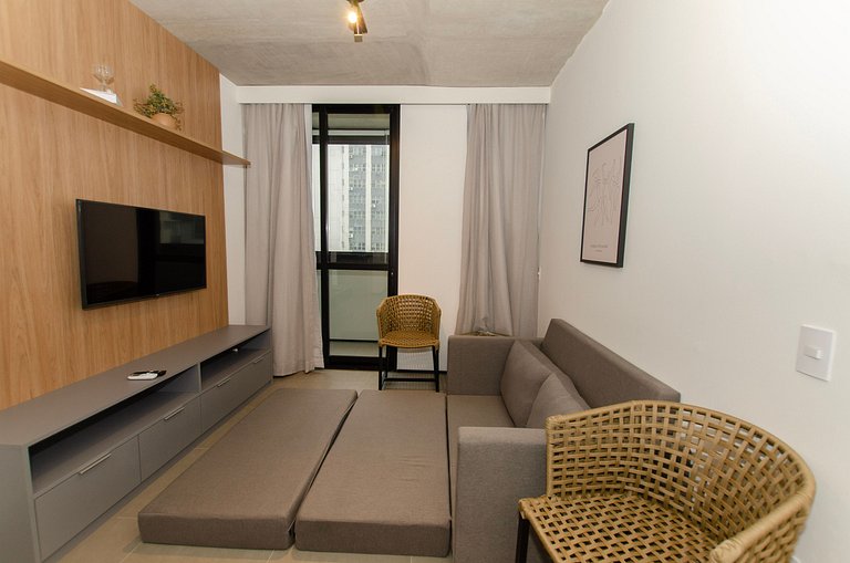 Belo apto de 2 dorms C/ varanda e ar-condicionado