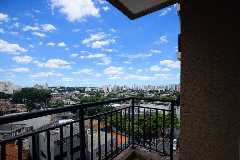 Belo apto com varanda em Indianapolis