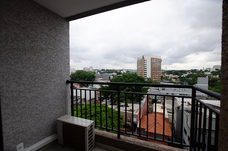 Belo apto com varanda em Indianapolis