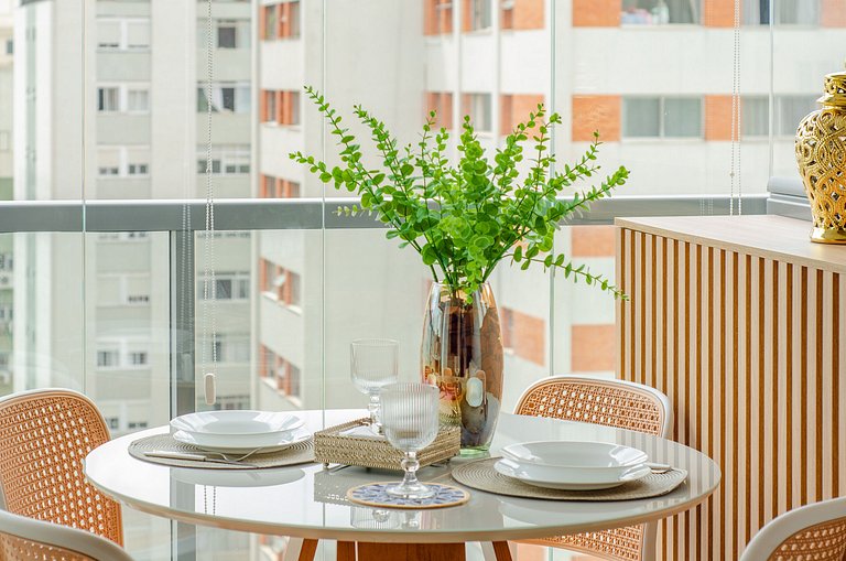 Belo apto C/1 dorm, vaga, cama queen e piscina.