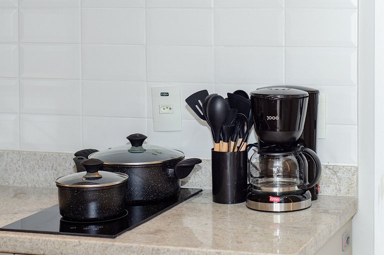 Belo apto C/1 dorm, vaga, cama queen e piscina.