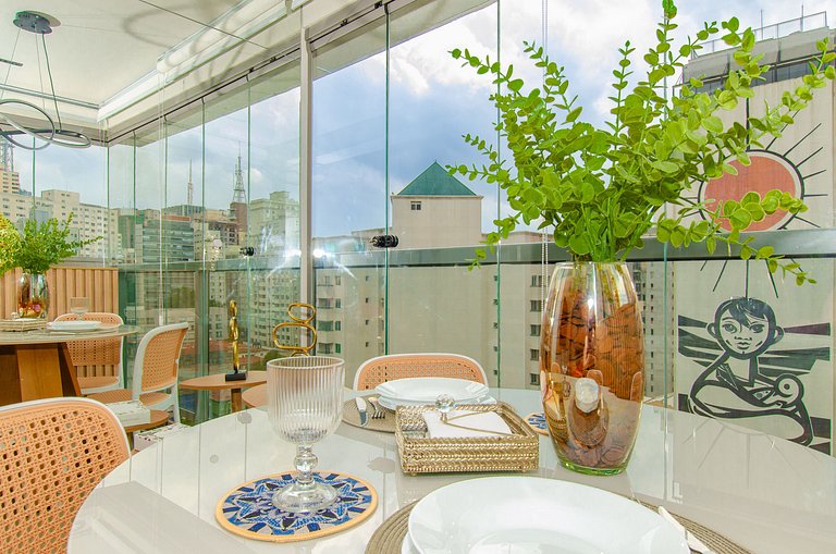 Belo apto C/1 dorm, vaga, cama queen e piscina.