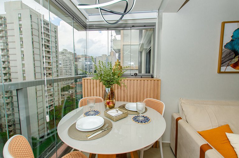 Belo apto C/1 dorm, vaga, cama queen e piscina.