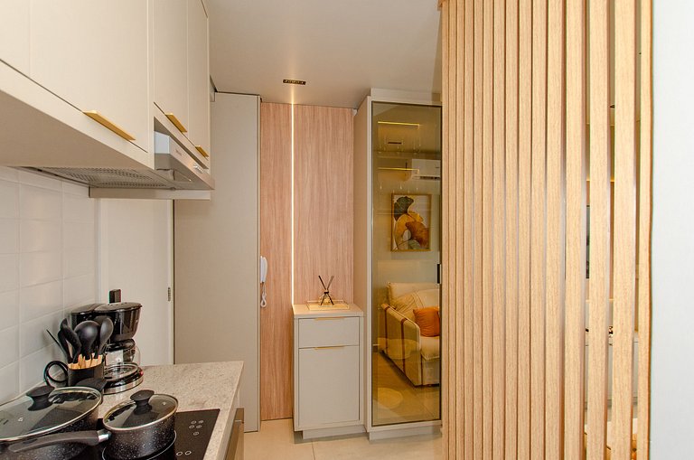 Belo apto C/1 dorm, vaga, cama queen e piscina.