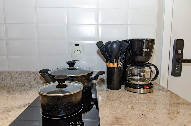 Belo apto C/1 dorm, vaga, cama queen e piscina.