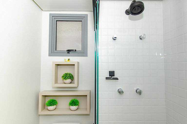 Belo apto C/1 dorm, vaga, cama queen e piscina.