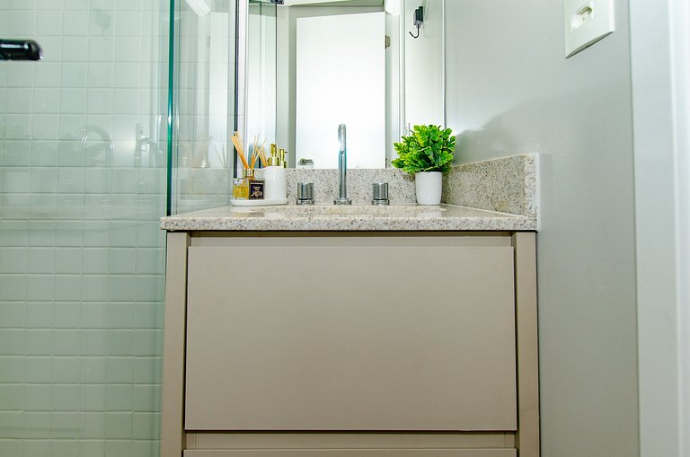 Belo apto C/1 dorm, vaga, cama queen e piscina.