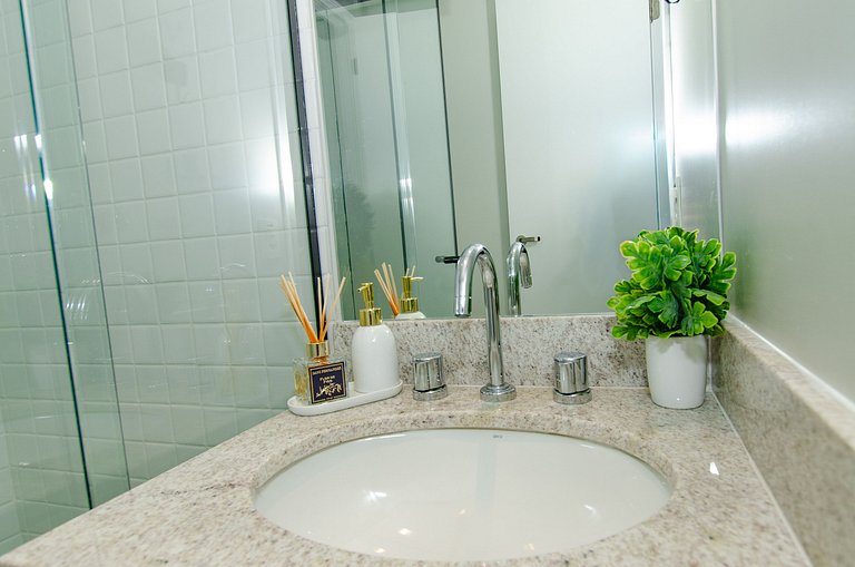 Belo apto C/1 dorm, vaga, cama queen e piscina.